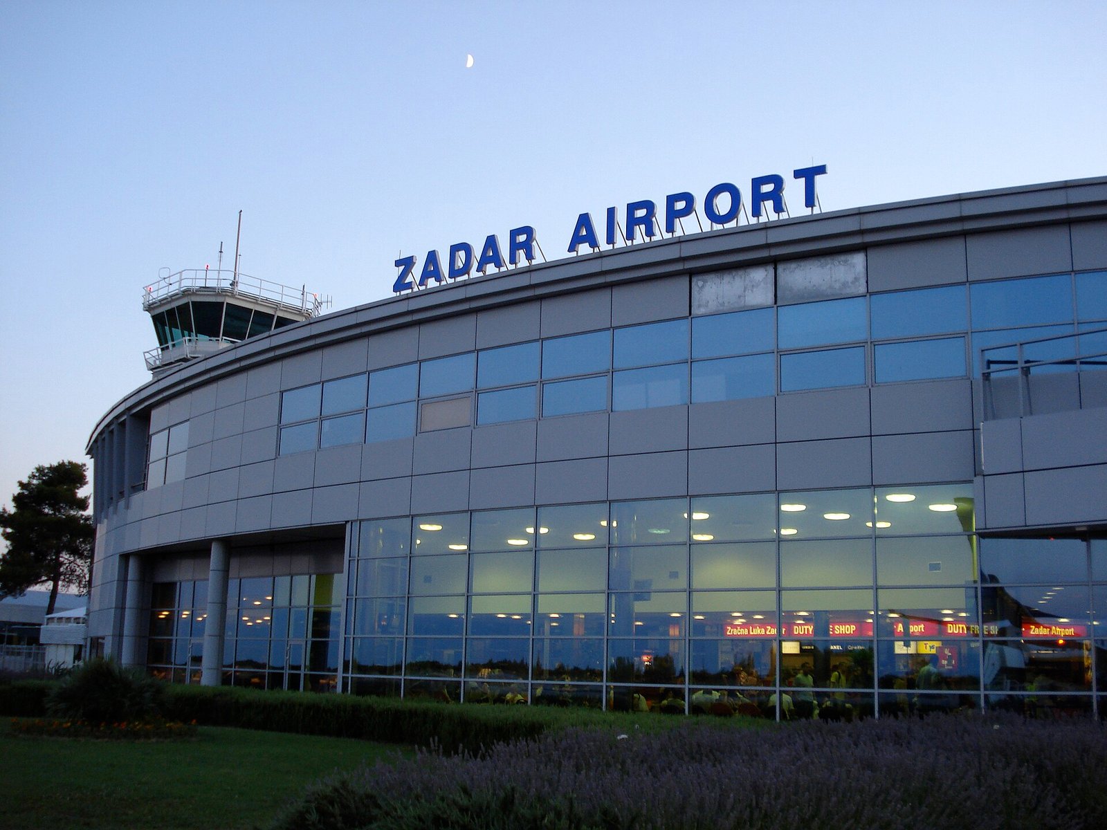 Arrivals & transfers